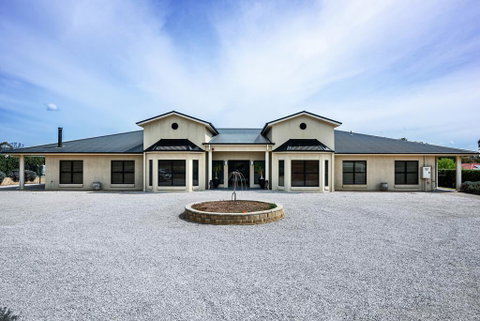 Mudgee Guesthouse - Hervey Bay Accommodation 0