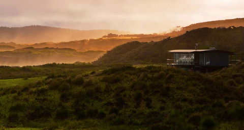 Mures Cloudy Bay Retreat - Tourism Hervey Bay 0