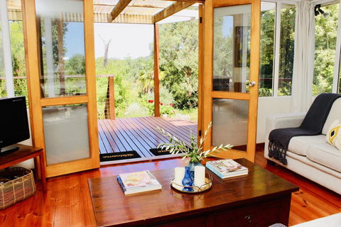 Nagoondie Studio - Hervey Bay Accommodation 0