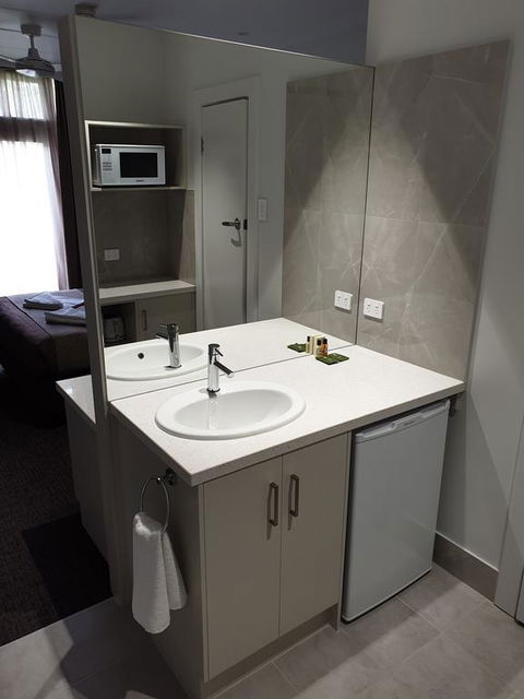 Naracoorte Hotel Motel - Hervey Bay Accommodation 1