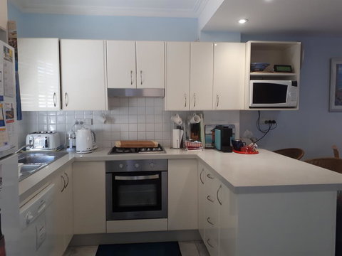 Narrabeen Beachside Townhouse - Hervey Bay Accommodation 3