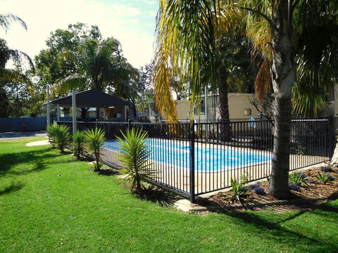 Narrabri Motel And Caravan Park - Hervey Bay Accommodation 0