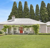 Nattai Lodge - house  cottage in beautiful garden - Hervey Bay Accommodation