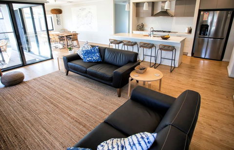 NAUTILUS - Hervey Bay Accommodation 0