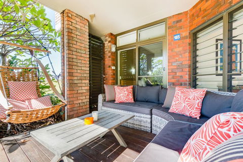 Nautilus Beachfront Villas & Spa - Hervey Bay Accommodation 1