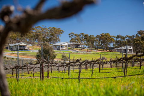 Neagles Retreat Villas - Tourism Hervey Bay 0