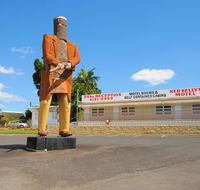 Ned Kelly's Motel - Hervey Bay Accommodation