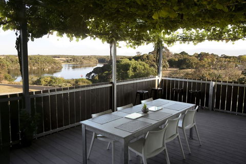Nelson Victoria Luxury Holiday Accommodation - Tourism Hervey Bay 2