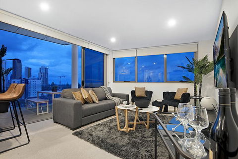 NEO Apartments Mermaid Beach - Hervey Bay Accommodation 1