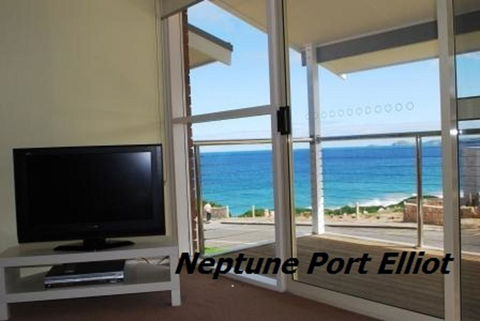 Neptune At Port Elliot - Tourism Hervey Bay 0