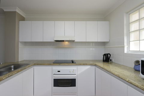 Hillarys Marina Apartment - Hervey Bay Accommodation 14