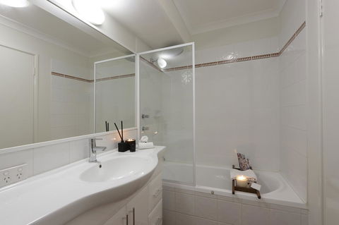 Hillarys Marina Apartment - Hervey Bay Accommodation 28