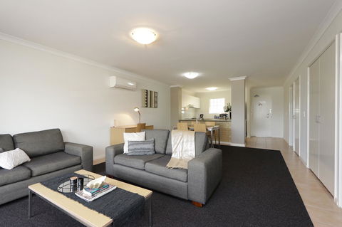 Hillarys Marina Apartment - Hervey Bay Accommodation 3