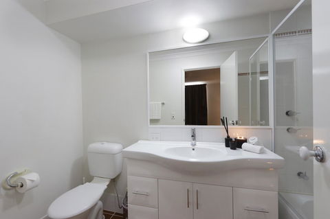 Hillarys Marina Apartment - Hervey Bay Accommodation 29