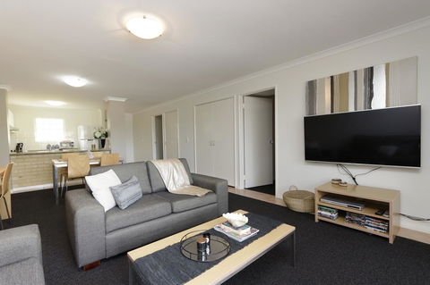 Hillarys Marina Apartment - Hervey Bay Accommodation 4