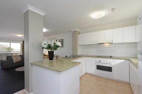Hillarys Marina Apartment - Hervey Bay Accommodation 16