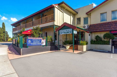 Quality Hotel Bayswater - Tourism Hervey Bay 0