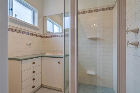 Serpentine Rose - Hervey Bay Accommodation 13