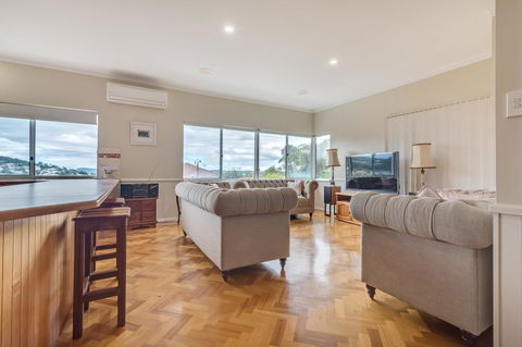 Serpentine Rose - Hervey Bay Accommodation 5