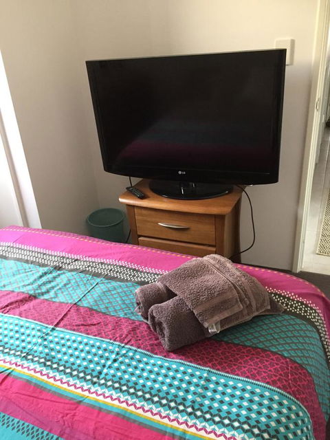 Lakeside Views - Hervey Bay Accommodation 1
