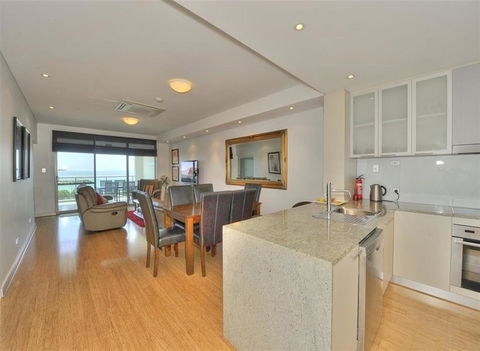 Nautica Residences Mandurah - Tourism Hervey Bay 6