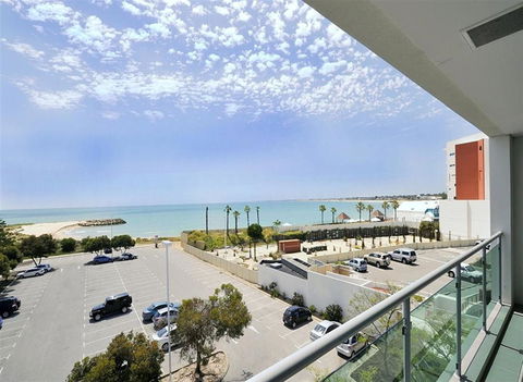 Nautica Residences Mandurah - Tourism Hervey Bay 3
