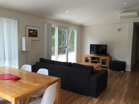 Cape Villas Dunsborough Unit 2 - Hervey Bay Accommodation 1