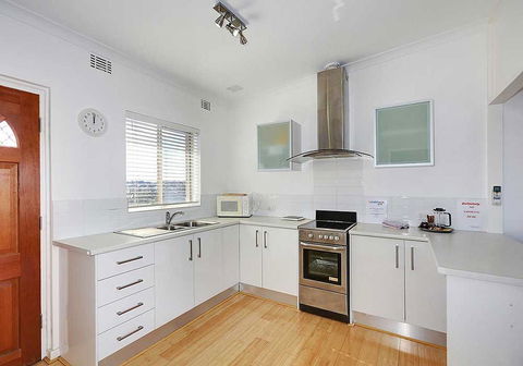 Summer Breeze - Holiday Or Business Apartment - Hervey Bay Accommodation 6