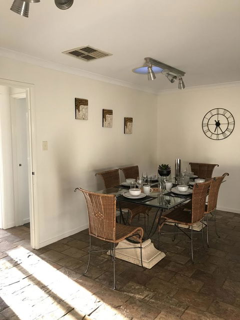 Blue Lake Family Retreat - Tourism Hervey Bay 10