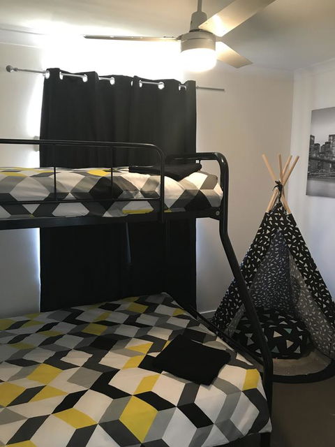 Blue Lake Family Retreat - Tourism Hervey Bay 23