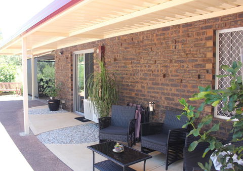 Jacaranda Hideaway Bed & Breakfast - Tourism Hervey Bay 12