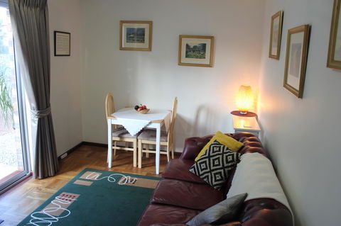 Jacaranda Hideaway Bed & Breakfast - Tourism Hervey Bay 3