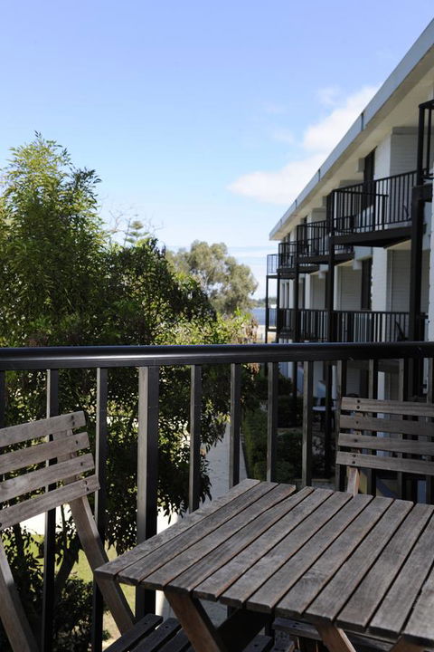Lodestar Waterside Apartments - Tourism Hervey Bay 24
