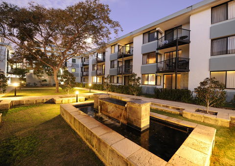 Lodestar Waterside Apartments - Tourism Hervey Bay 3