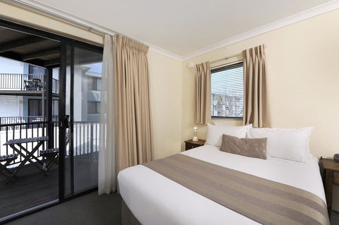 Lodestar Waterside Apartments - Tourism Hervey Bay 43