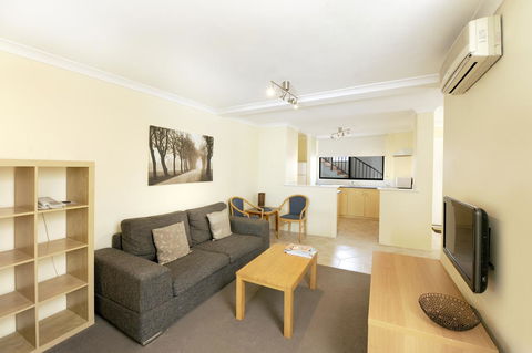 Lodestar Waterside Apartments - Tourism Hervey Bay 30