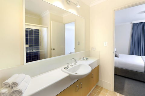 Lodestar Waterside Apartments - Tourism Hervey Bay 16