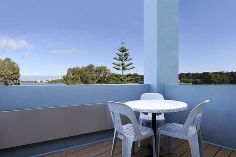 Lodestar Waterside Apartments - Tourism Hervey Bay 20