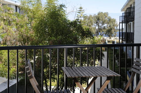 Lodestar Waterside Apartments - Tourism Hervey Bay 35