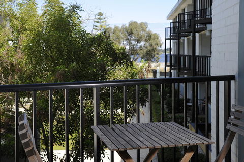 Lodestar Waterside Apartments - Tourism Hervey Bay 42
