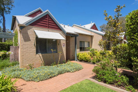 Bayshore Beachside Resort - Hervey Bay Accommodation 13