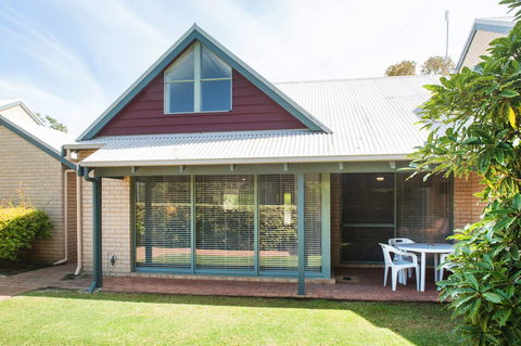 Bayshore Beachside Resort - Hervey Bay Accommodation 25
