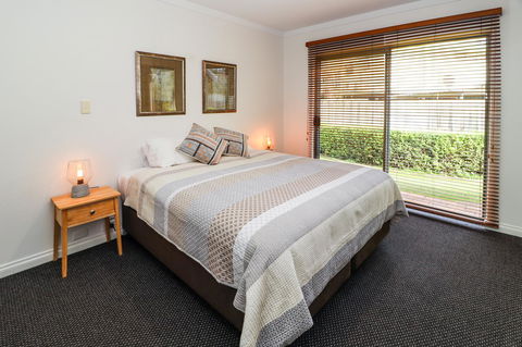 Bayshore Beachside Resort - Hervey Bay Accommodation 1