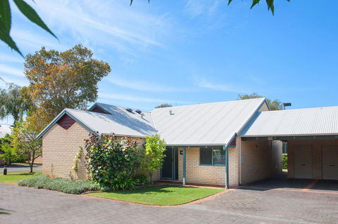 Bayshore Beachside Resort - Hervey Bay Accommodation 31