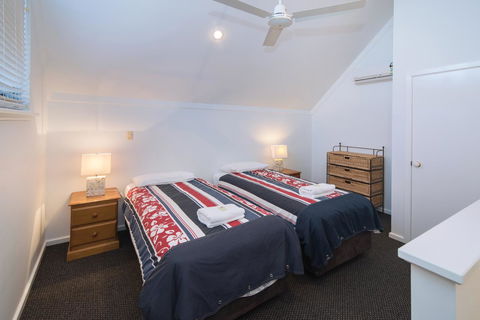 Bayshore Beachside Resort - Hervey Bay Accommodation 2