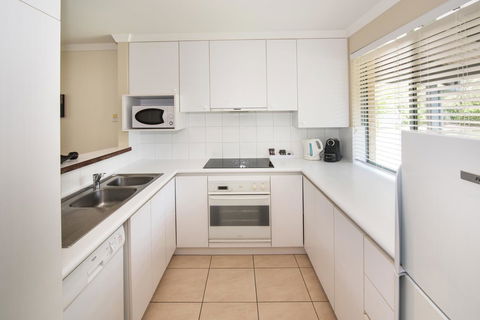 Bayshore Beachside Resort - Hervey Bay Accommodation 30