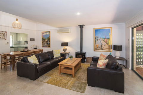 Bayshore Beachside Resort - Hervey Bay Accommodation 10