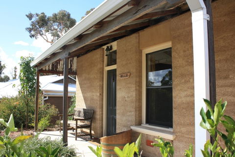 Hotham Ridge Estate - Tourism Hervey Bay 0