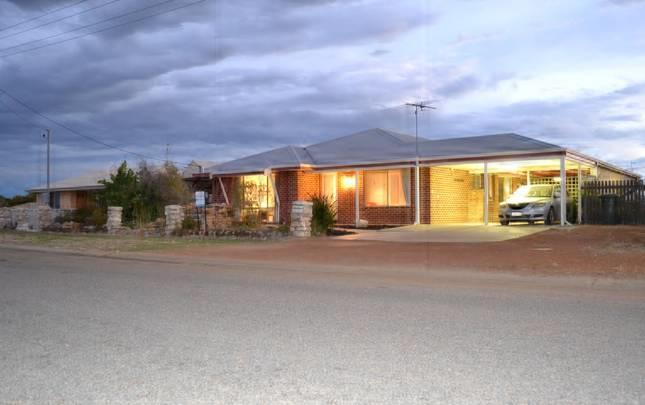 Leeman WA Hervey Bay Accommodation
