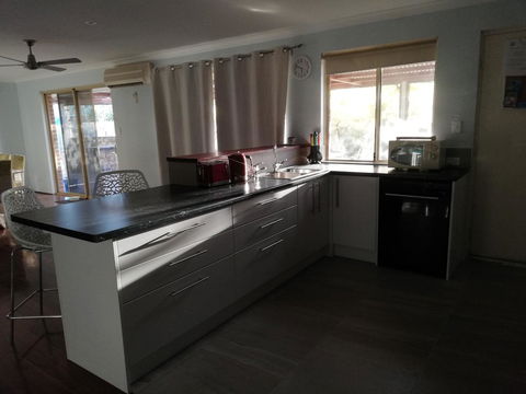 Beach Place @ Leeman - Tourism Hervey Bay 5